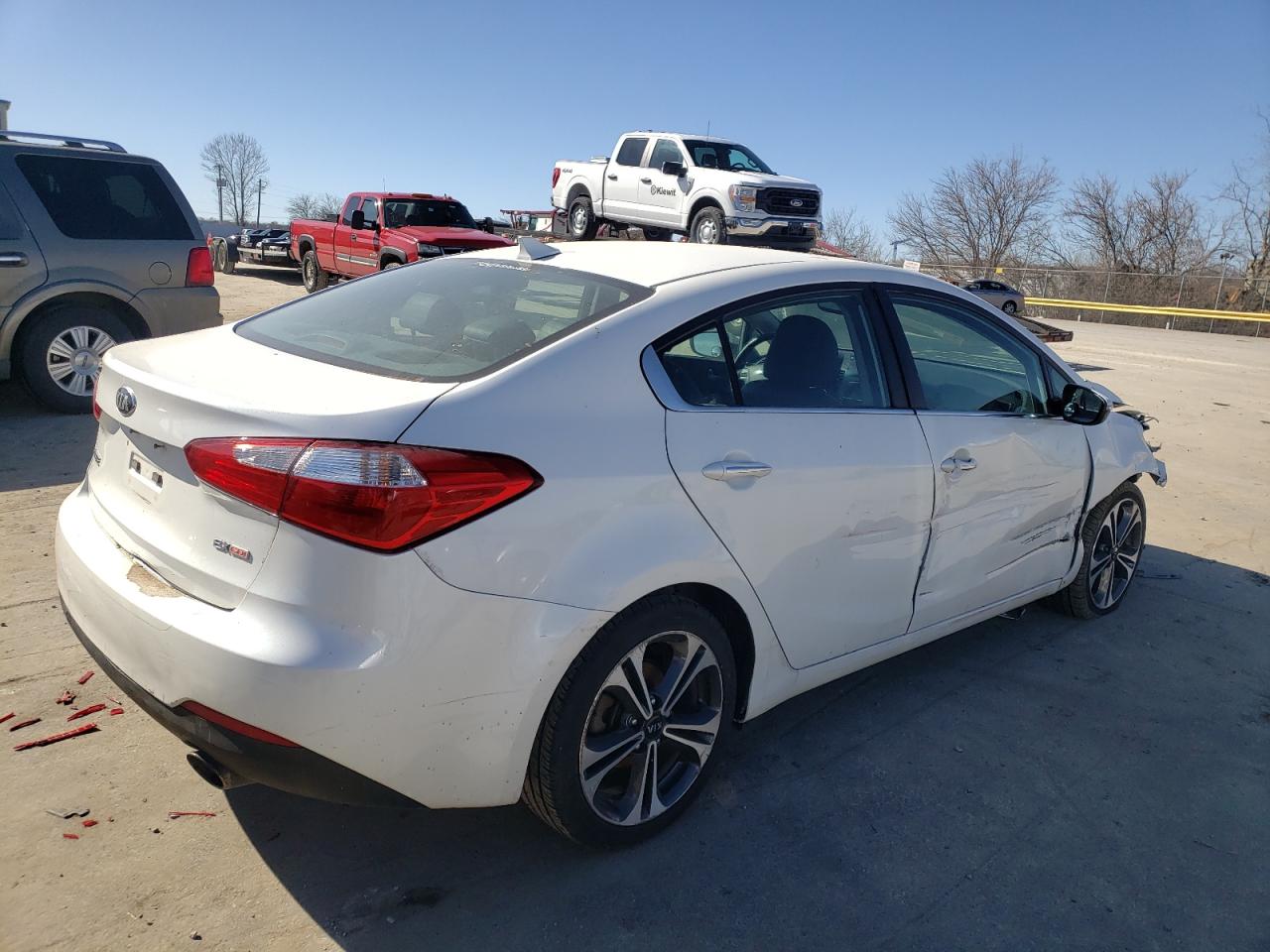 Photo 4 from auction – 2014 KIA FORTE EX with VIN KNAFZ4A86E5103619