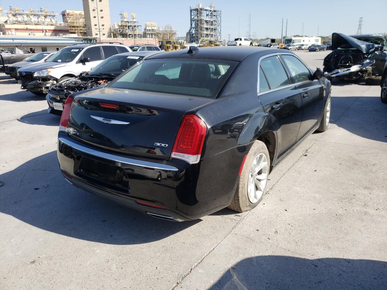 صورة رقم 4 من المزاد - 2015 CHRYSLER 300 LIMITE مع VIN 2C3CCAAG0FH832856