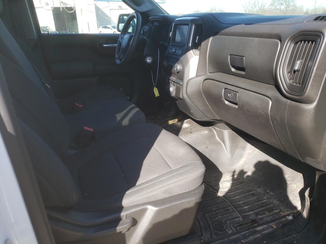 Photo 5 from auction – 2020 CHEVROLET SILVERADO with VIN 1GCPYCEF7LZ356547
