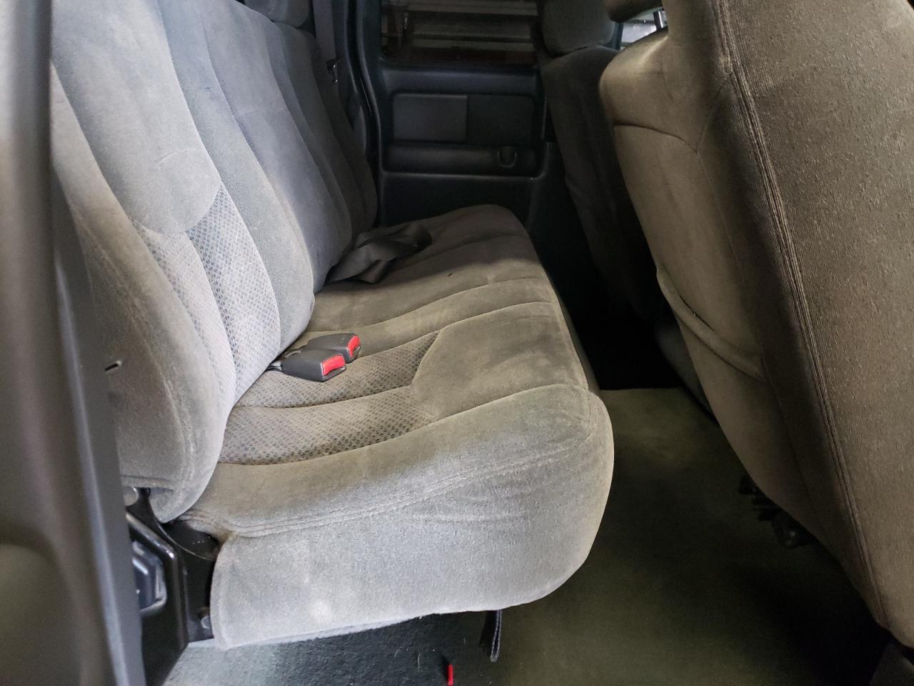 Photo 6 from auction – 2004 CHEVROLET SILVERADO with VIN 1GCEK19T14E270673