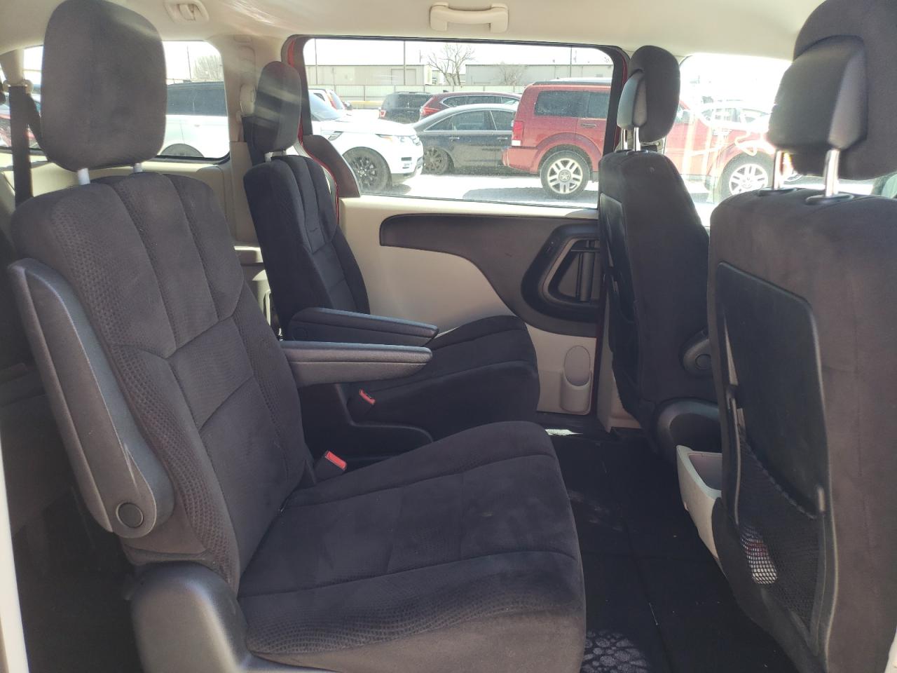 Photo 6 from auction – 2014 DODGE GRAND CARA with VIN 2C4RDGCG3ER172971