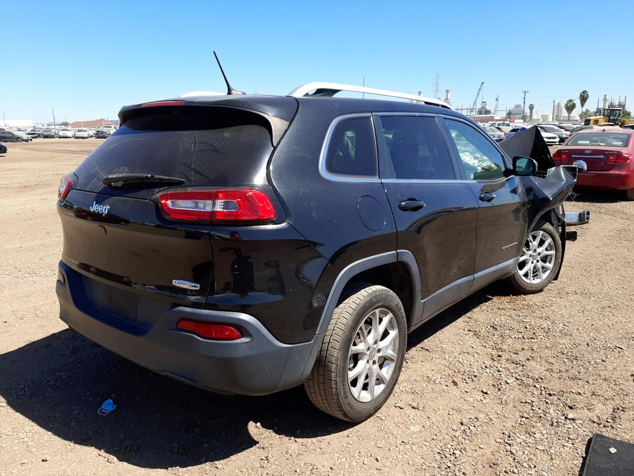 Photo 4 from auction – 2014 JEEP CHEROKEE L with VIN 1C4PJLCB5EW245410