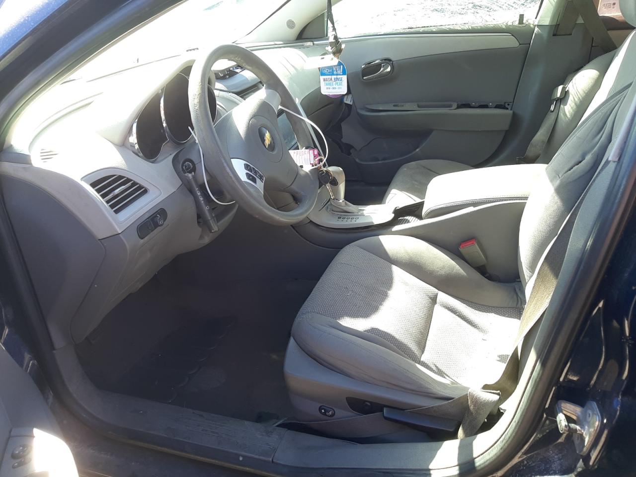Photo 5 from auction – 2011 CHEVROLET MALIBU LS with VIN 1G1ZB5E13BF383022