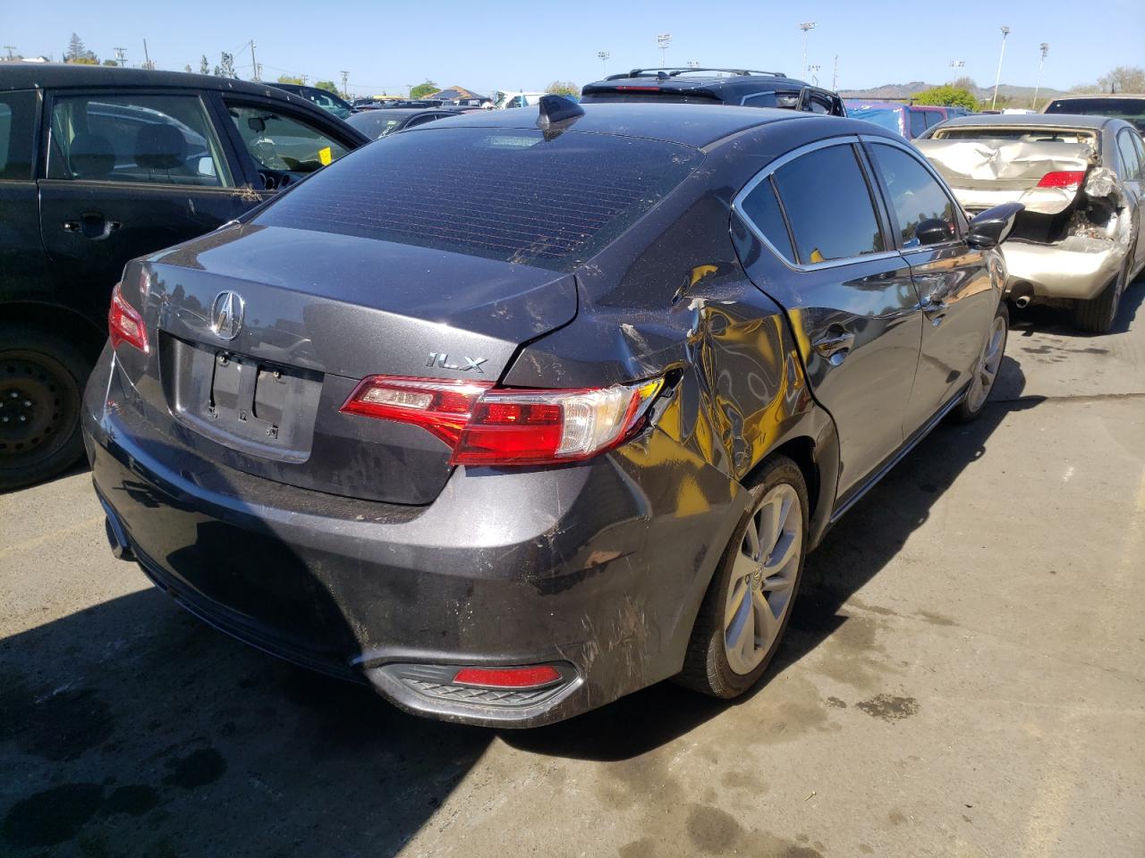 Photo 4 from auction – 2016 ACURA ILX PREMIU with VIN 19UDE2F76GA015210