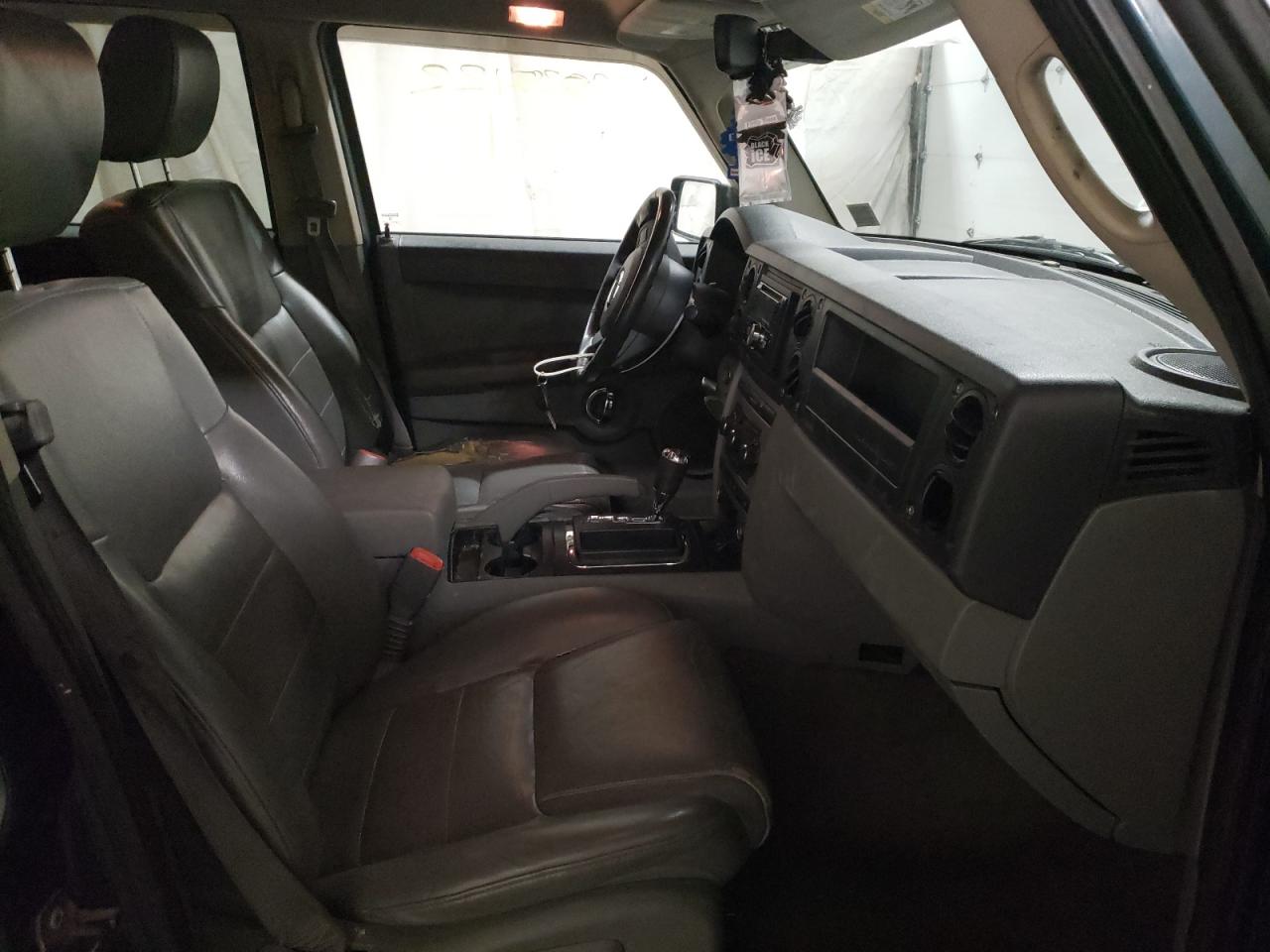 Photo 5 from auction – 2006 JEEP COMMANDER with VIN 1J8HG48K76C105033