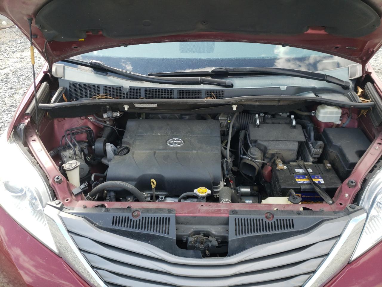 Photo 7 from auction – 2014 TOYOTA SIENNA XLE with VIN 5TDYK3DCXES503669