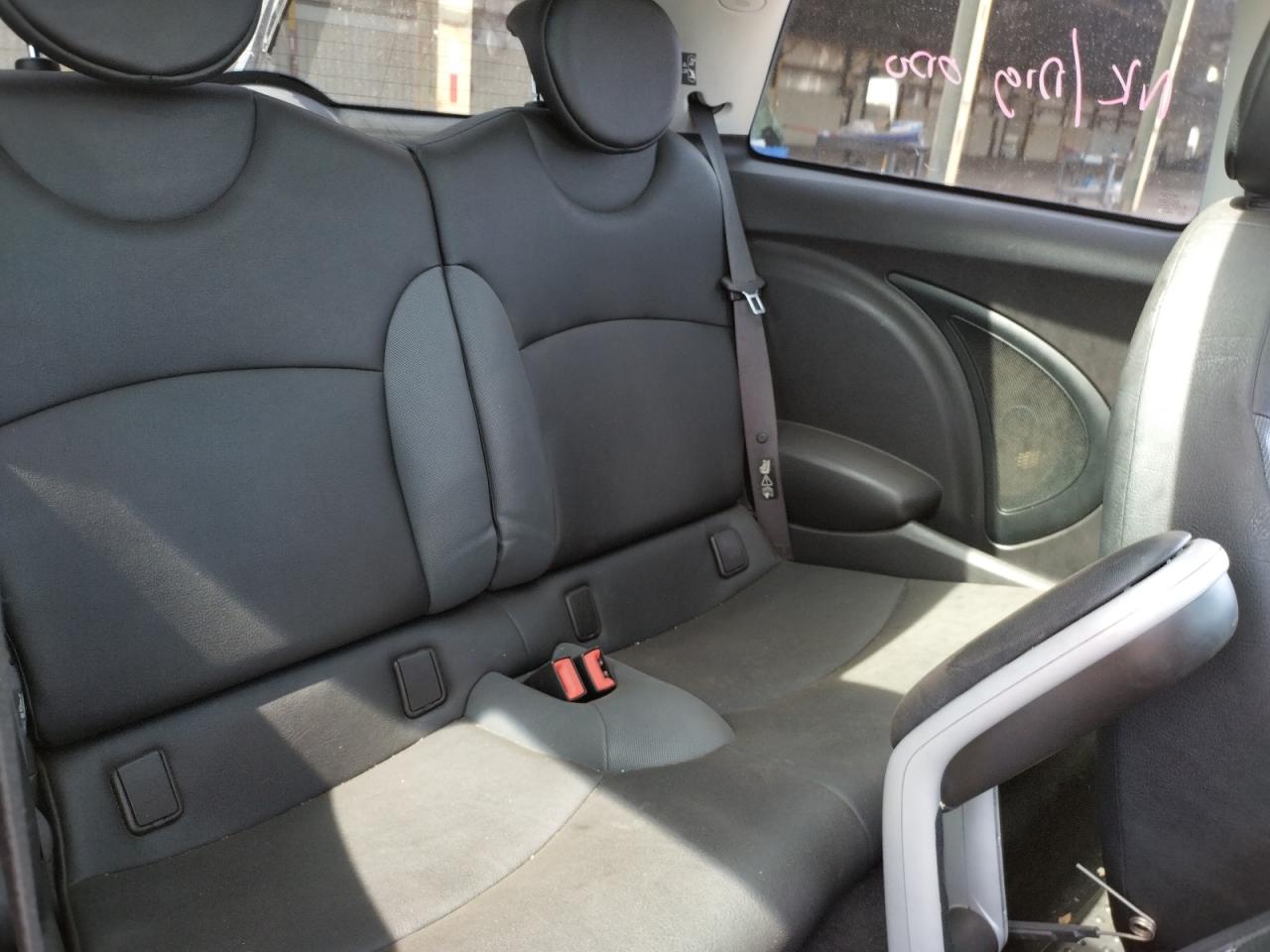 Photo 6 from auction – 2007 MINI COOPER with VIN WMWMF33507TT58729