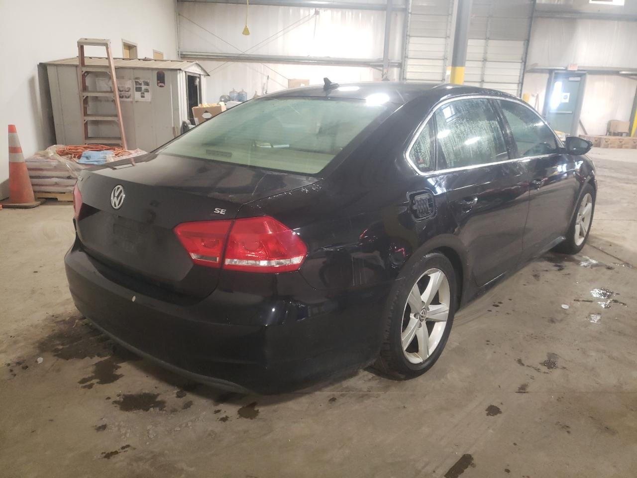 Photo 4 from auction – 2012 VOLKSWAGEN PASSAT SE with VIN 1VWBH7A36CC036617