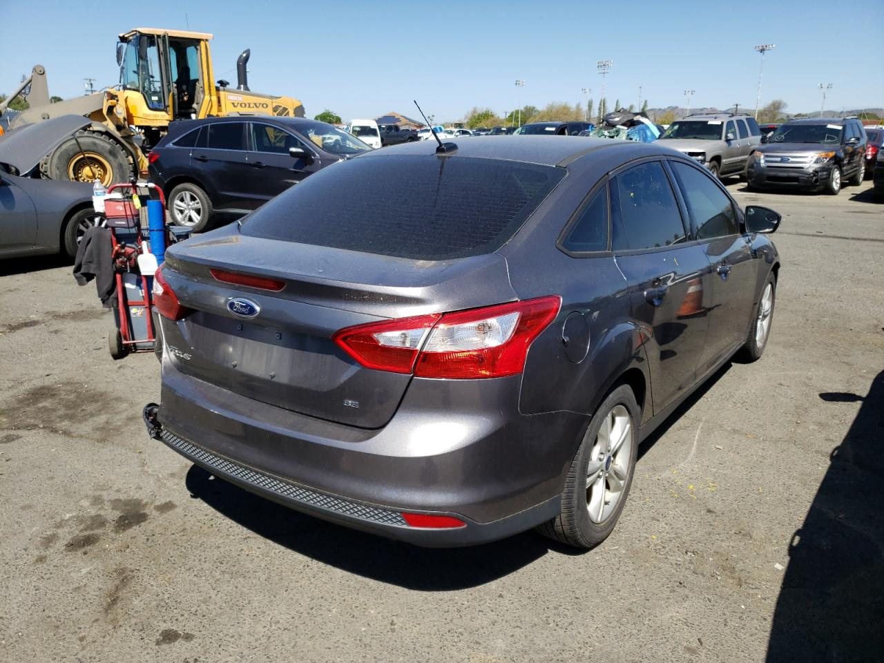 Photo 4 from auction – 2014 FORD FOCUS with VIN 1FADP3F22EL433189