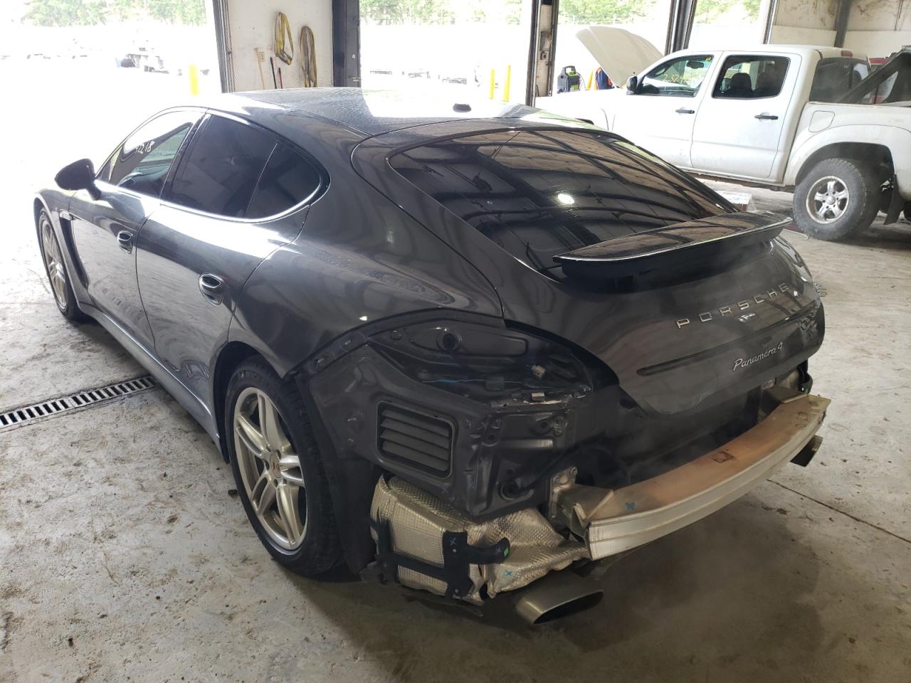Photo 3 from auction – 2013 PORSCHE PANAMERA 2 with VIN WP0AA2A7XDL010743