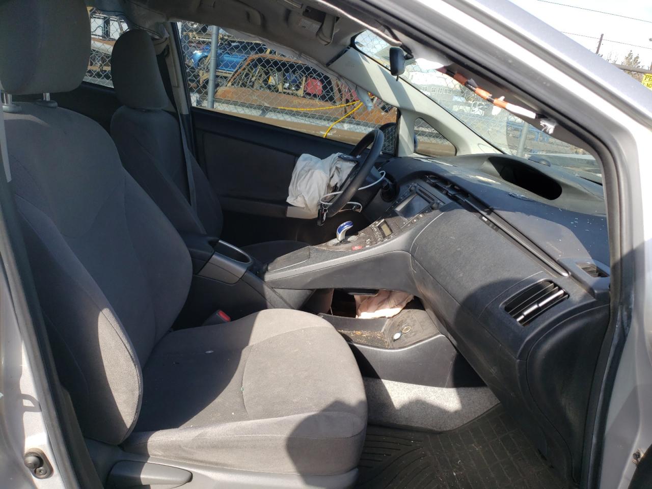 Photo 5 from auction – 2014 TOYOTA PRIUS with VIN JTDKN3DU7E0380809