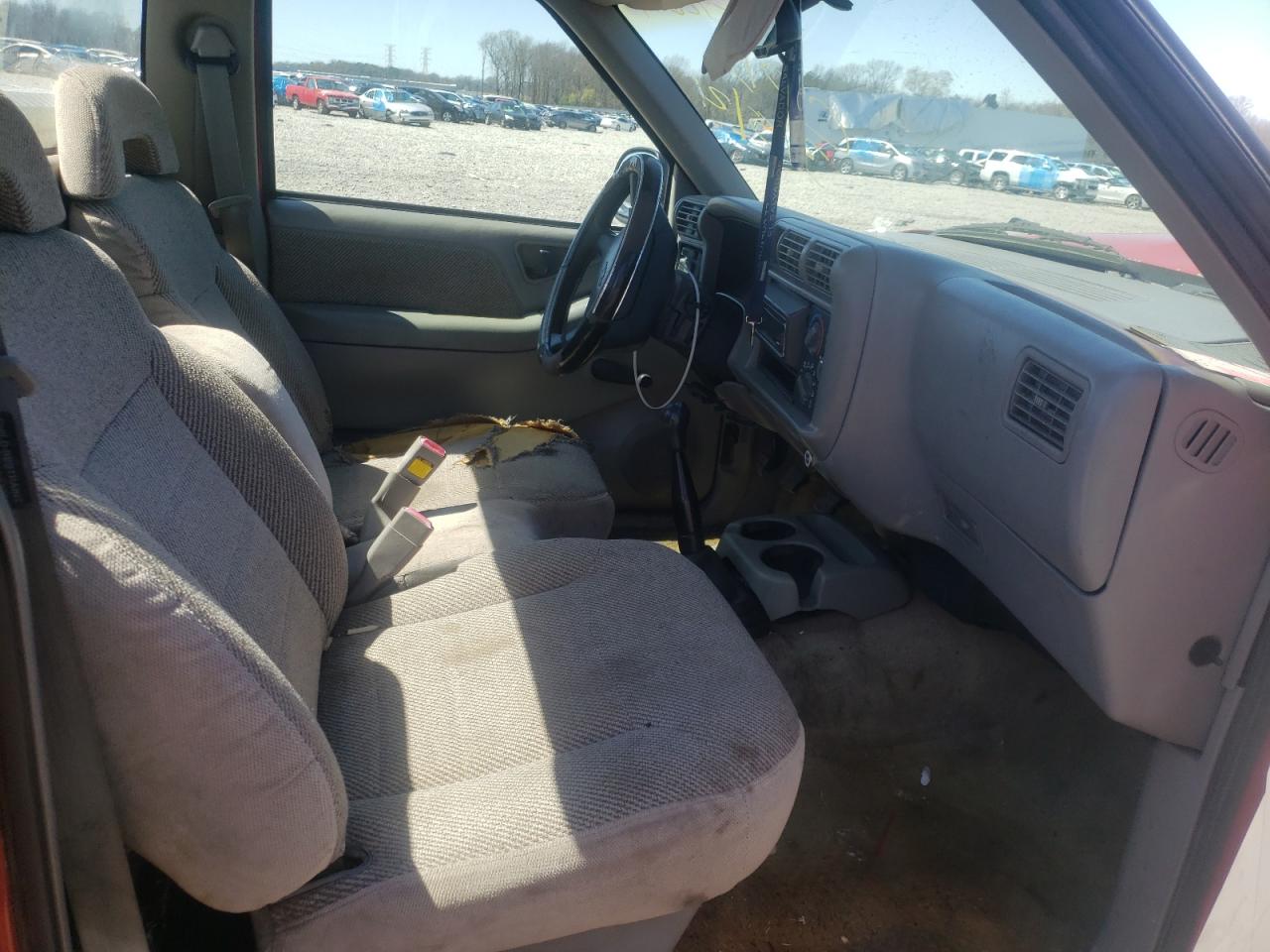 Photo 5 from auction – 1997 CHEVROLET S10 PICKUP with VIN 1GCCS1440V8148491