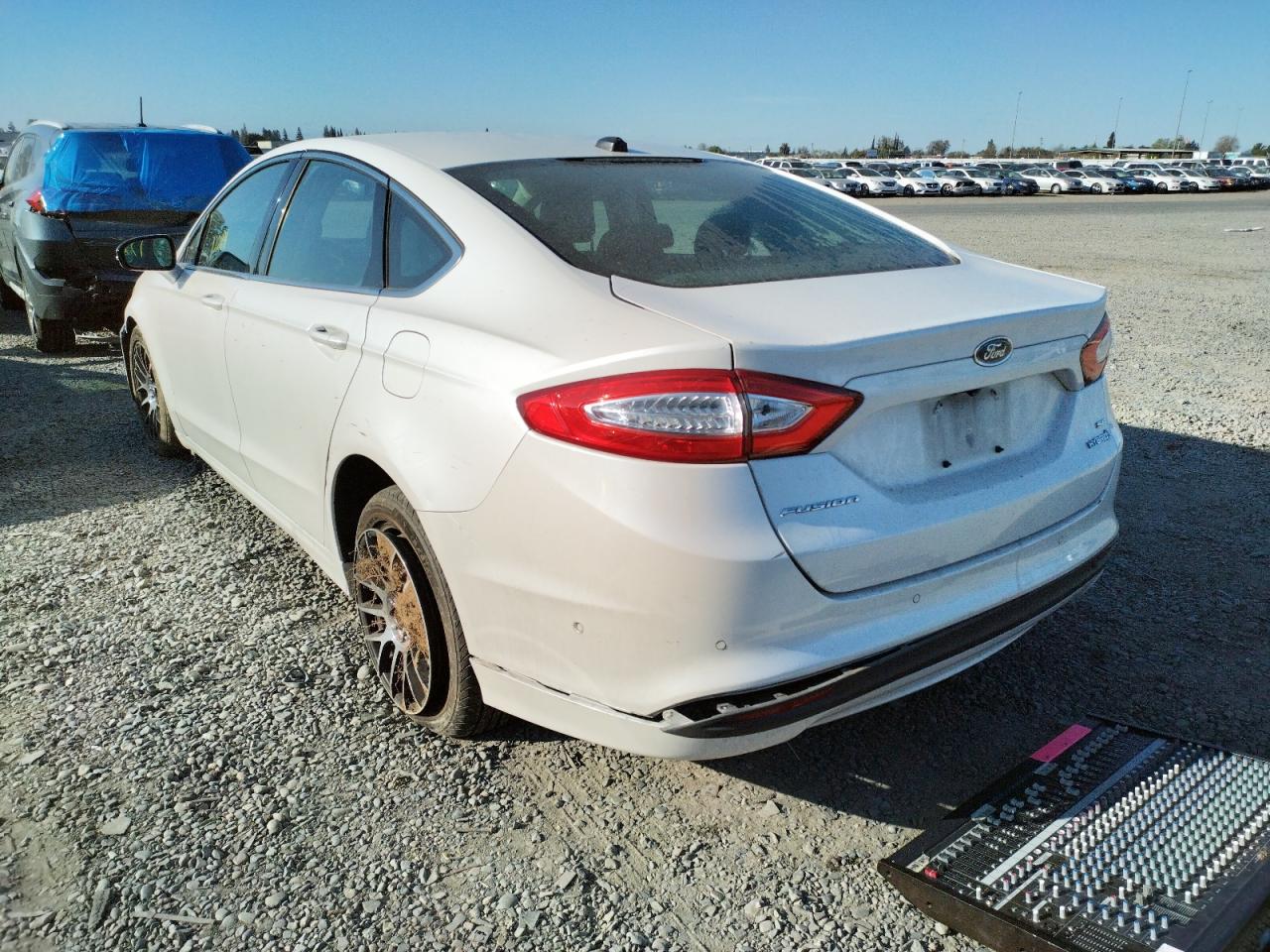Photo 3 from auction – 2013 FORD FUSION SE with VIN 3FA6P0LU8DR303821