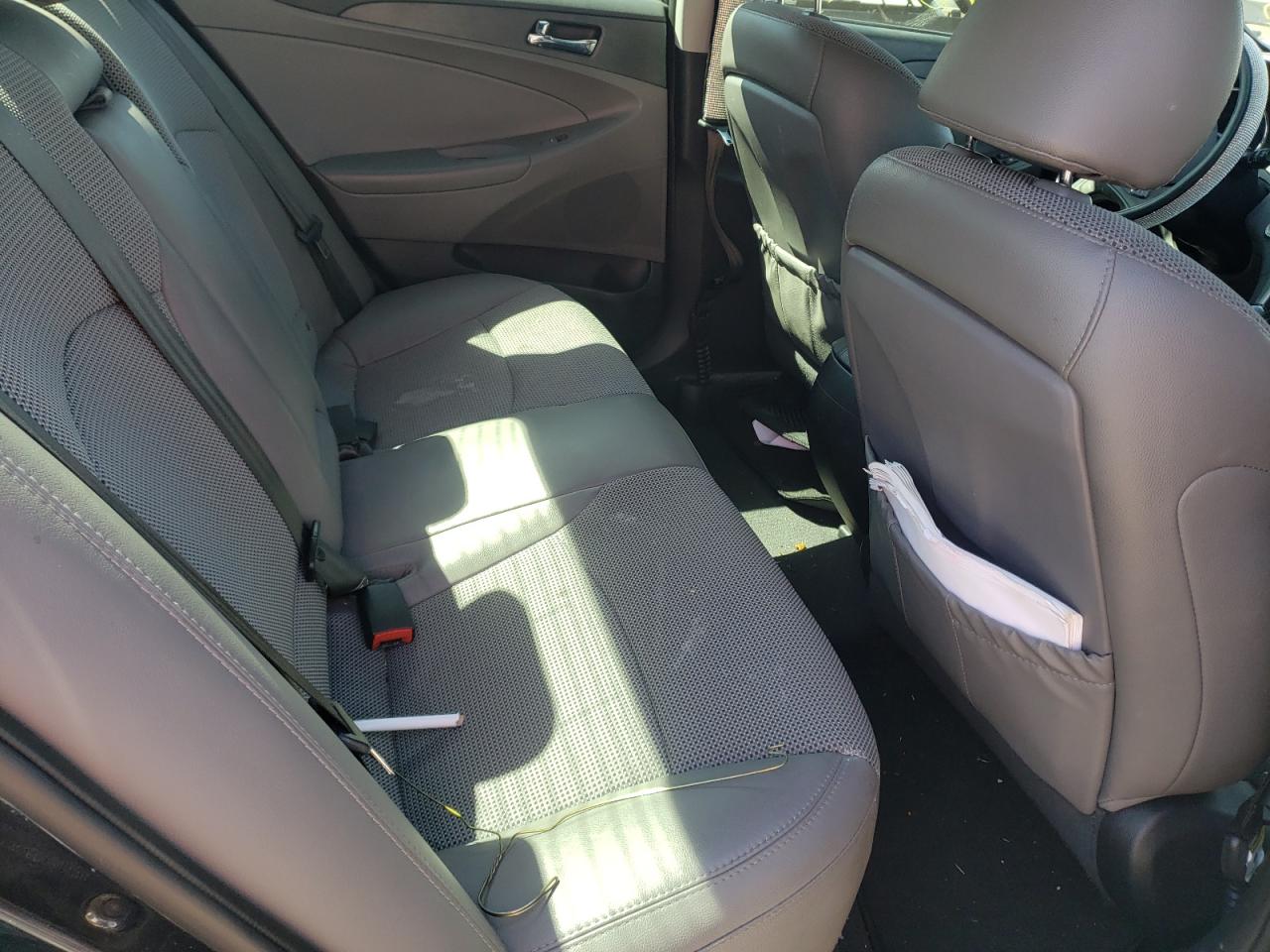 Photo 6 from auction – 2013 HYUNDAI SONATA SE with VIN 5NPEC4AC8DH797846