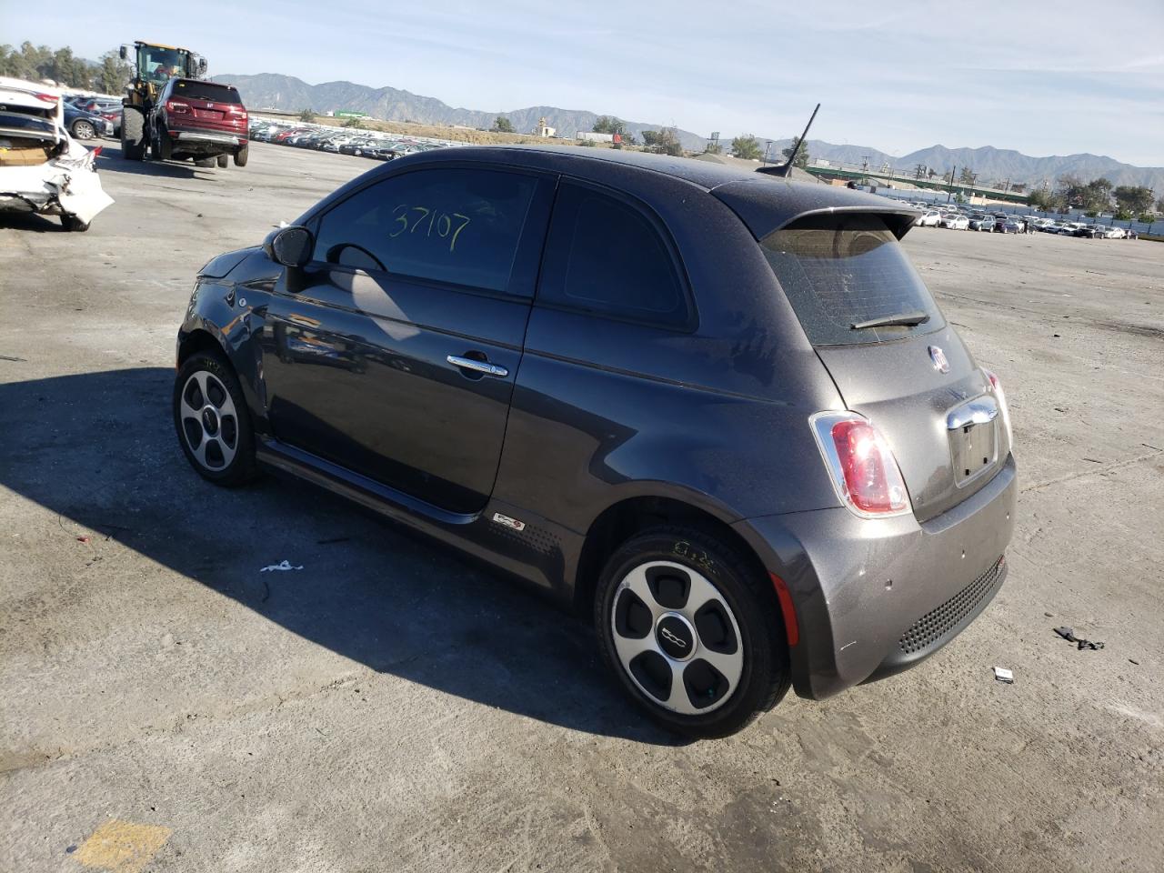 Photo 3 from auction – 2017 FIAT 500 ELECTR with VIN 3C3CFFGE8HT704529