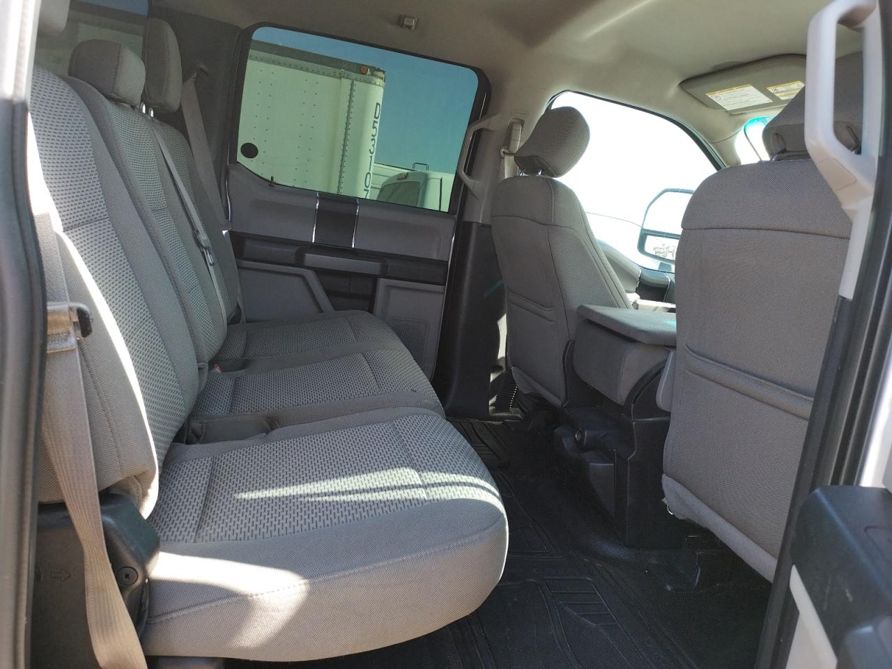 Photo 6 from auction – 2017 FORD F250 SUPER with VIN 1FT7W2BTXHEE98061