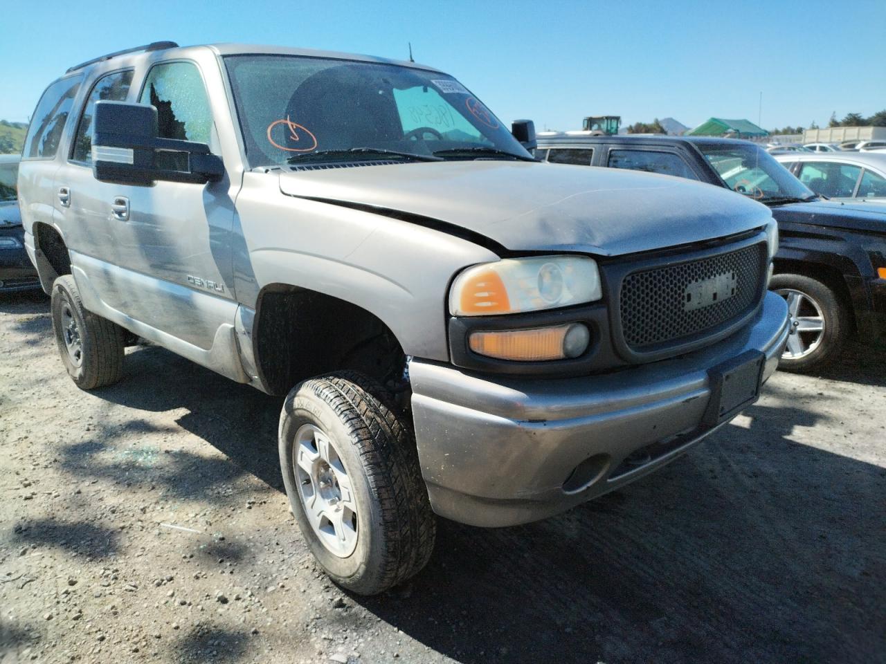 Photo 9 from auction – 2002 GMC DENALI with VIN 1GKEK63U52J168493