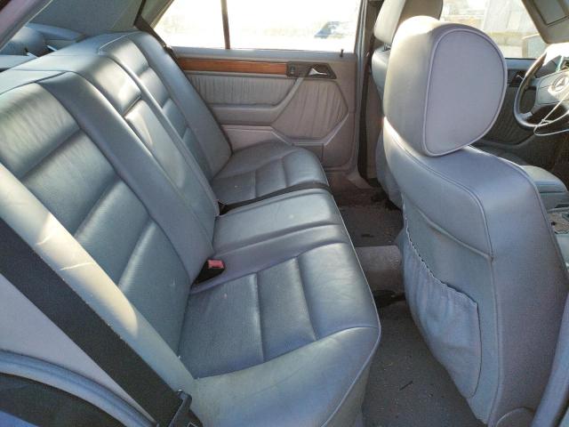 Photo 6 from auction – 1995 MERCEDES-BENZ E 320 BASE with VIN WDBEA32E4SC188387