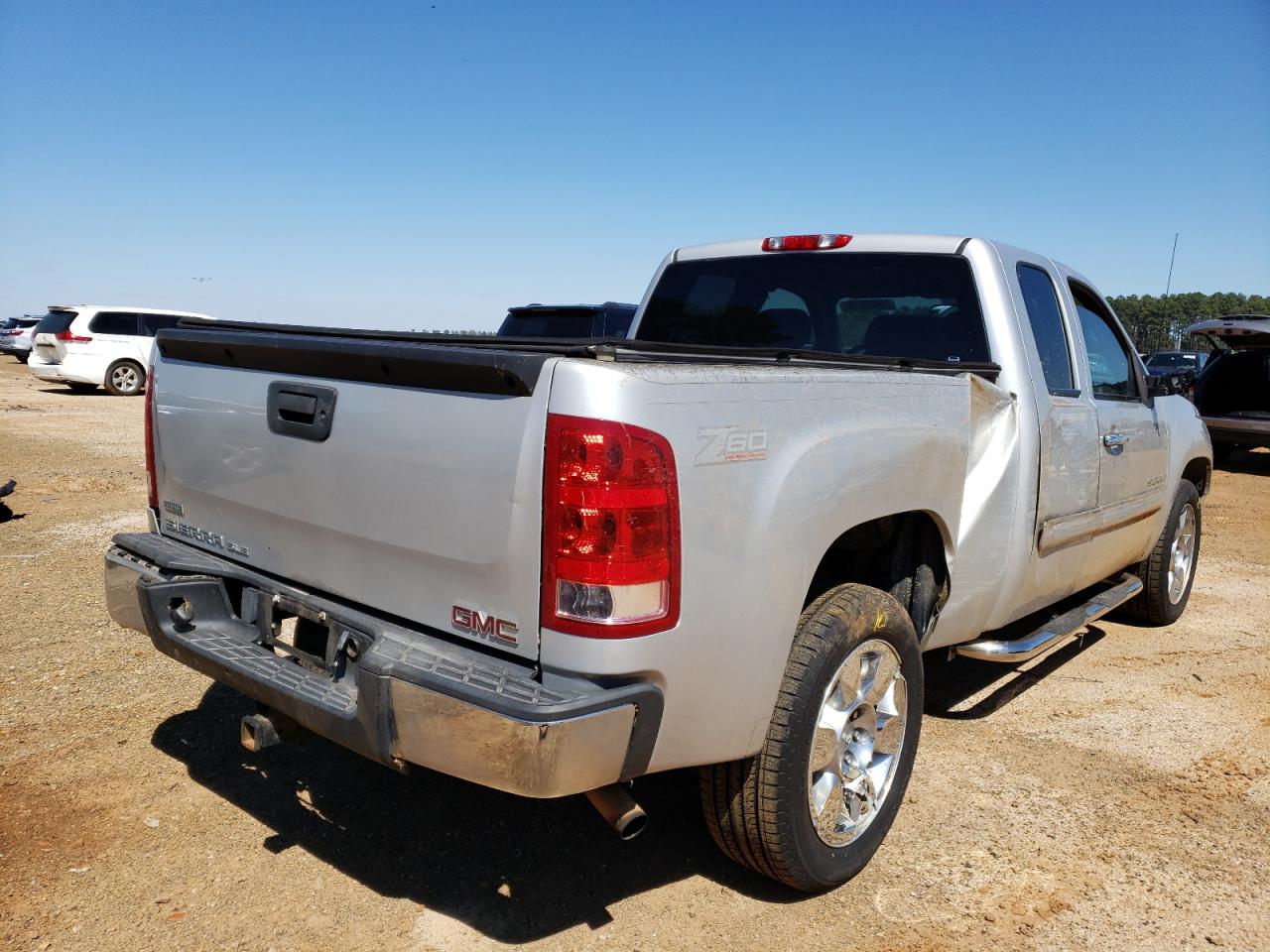Photo 4 from auction – 2011 GMC SIERRA C15 with VIN 1GTR1VE03BZ153030