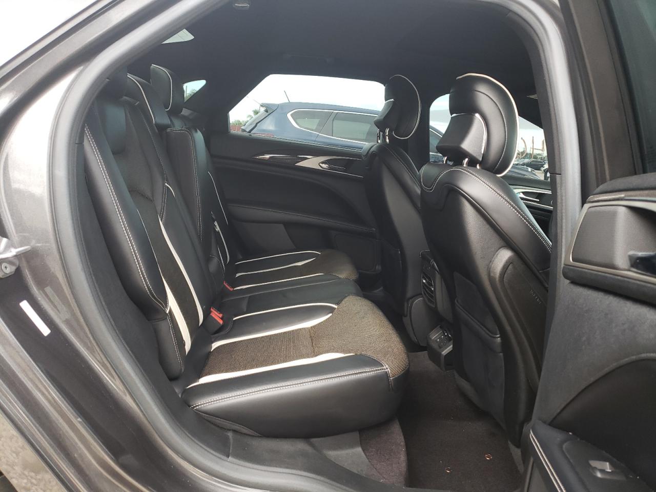 Photo 6 from auction – 2017 LINCOLN MKZ RESERV with VIN 3LN6L5FC4HR611205