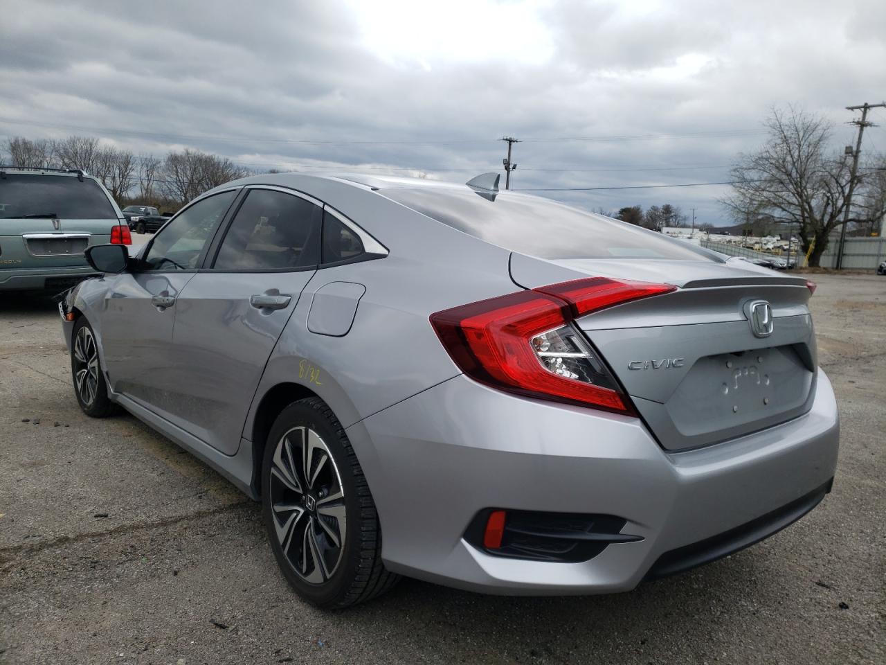 Photo 3 from auction – 2016 HONDA CIVIC EX with VIN 19XFC1F32GE011334