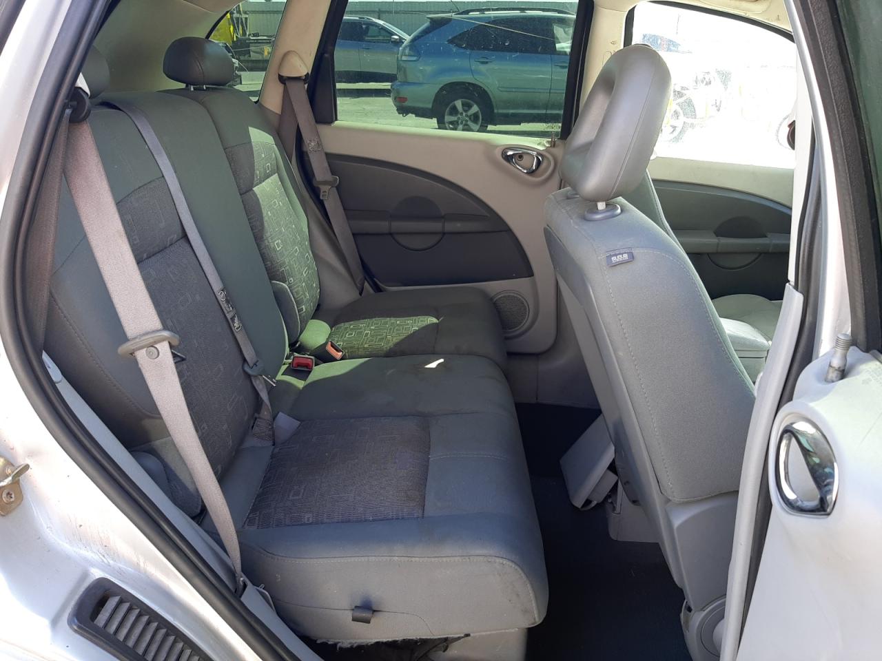 Photo 6 from auction – 2006 CHRYSLER PT CRUISER with VIN 3A8FY58B26T267814