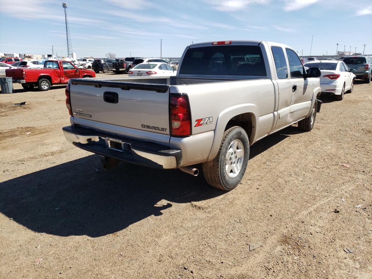 Photo 4 from auction – 2004 CHEVROLET SILVERADO with VIN 1GCEK19T84E199312