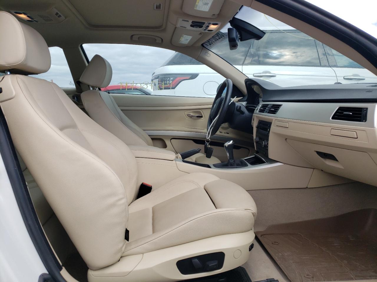 Photo 5 from auction – 2007 BMW 335 I with VIN WBAWB73517P021944