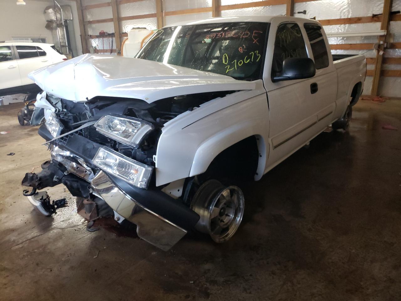 Photo 2 from auction – 2004 CHEVROLET SILVERADO with VIN 1GCEK19T14E270673