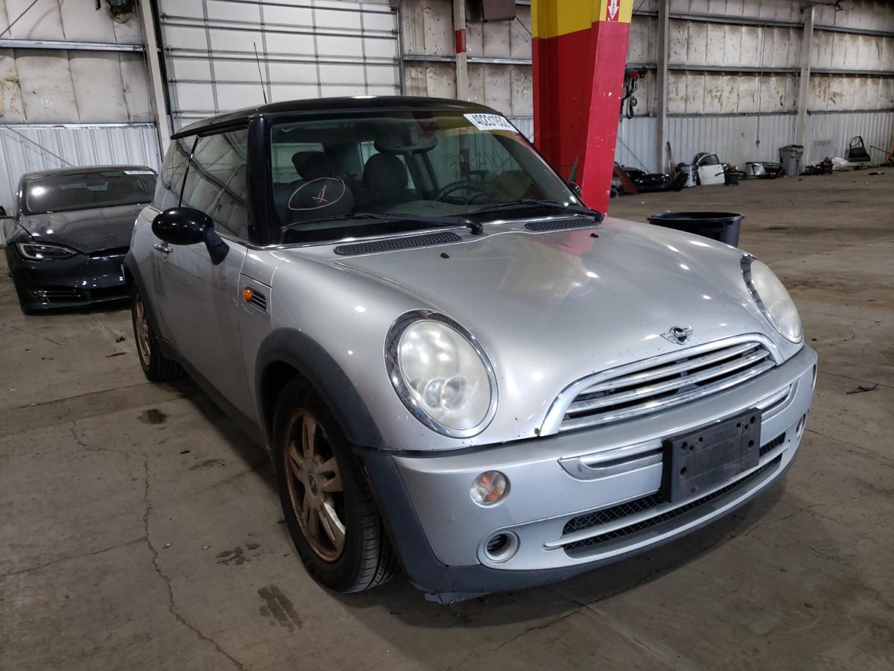 MINI COOPER 2006 with VIN WMWRC33526TK16069 - Photo from auction
