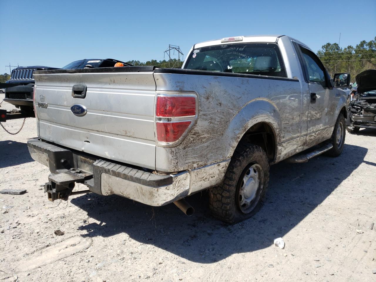 Photo 4 from auction – 2010 FORD F150 with VIN 1FTMF1CW2AFC54197