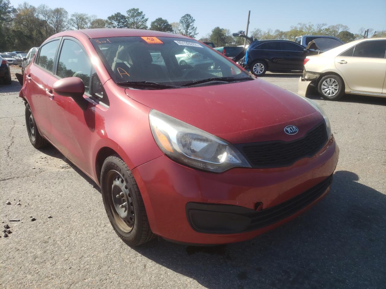 KIA RIO LX 2015 z numerem VIN KNADM4A39F6526183 - Zdjęcie z aukcji