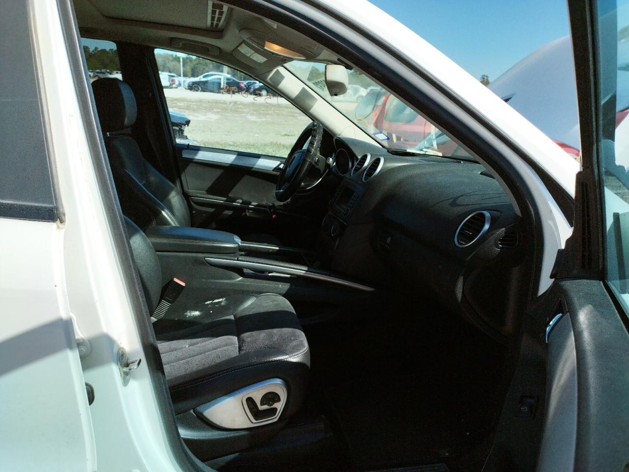 Photo 5 from auction – 2007 MERCEDES-BENZ ML 350 with VIN 4JGBB86EX7A204552