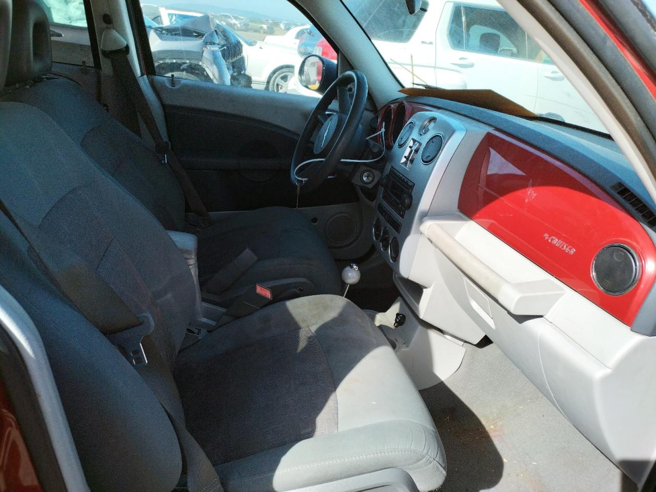 Photo 5 from auction – 2008 CHRYSLER PT CRUISER with VIN 3A8FY48B78T178995