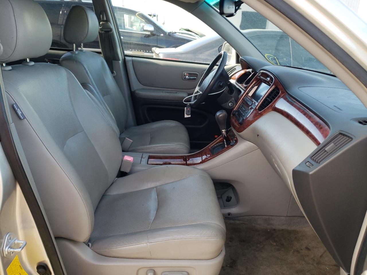 Photo 5 from auction – 2007 TOYOTA HIGHLANDER with VIN JTEEW21A070048465
