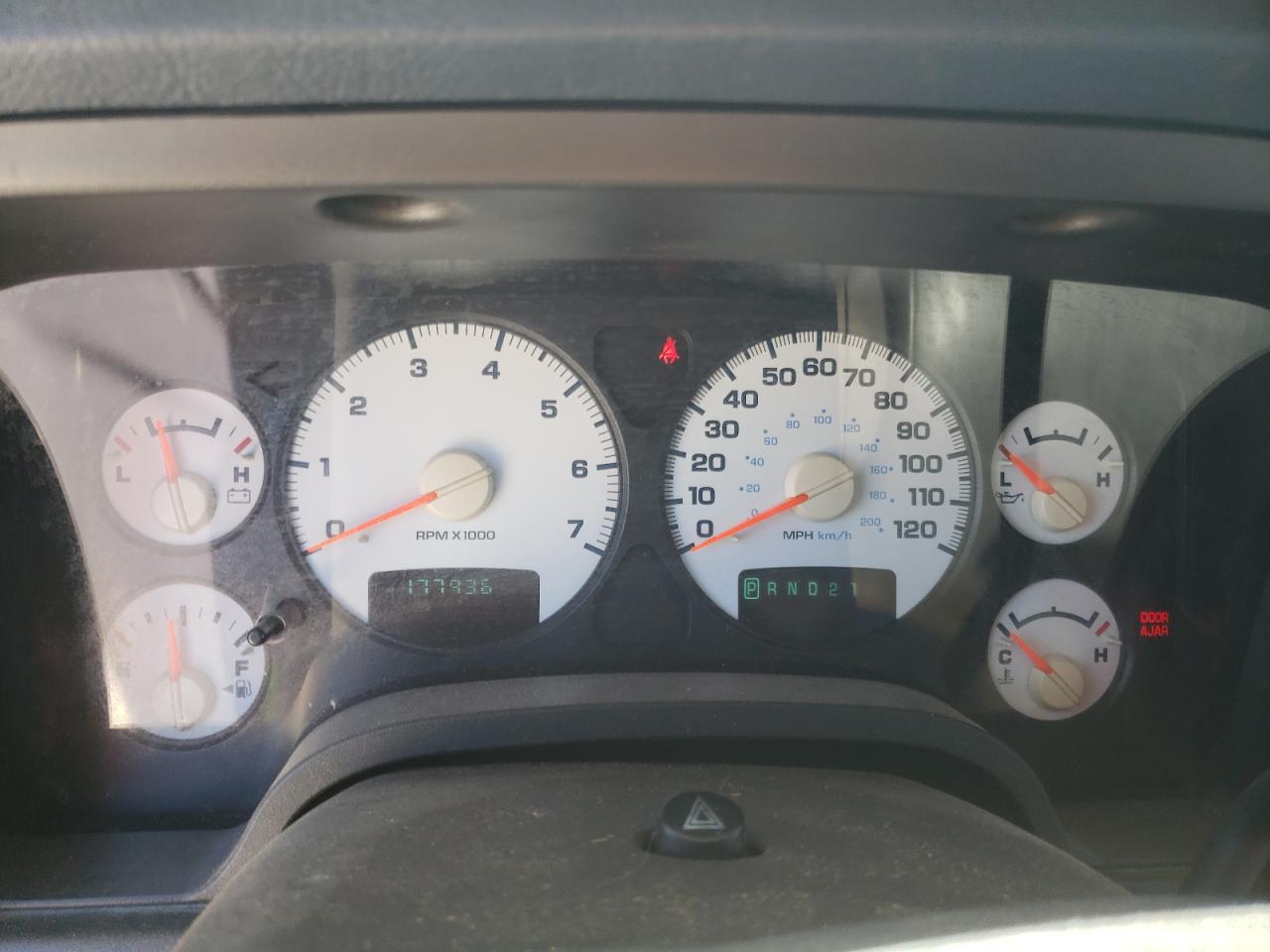Photo 8 from auction – 2002 DODGE RAM 1500 with VIN 1B7HA16N52J119071