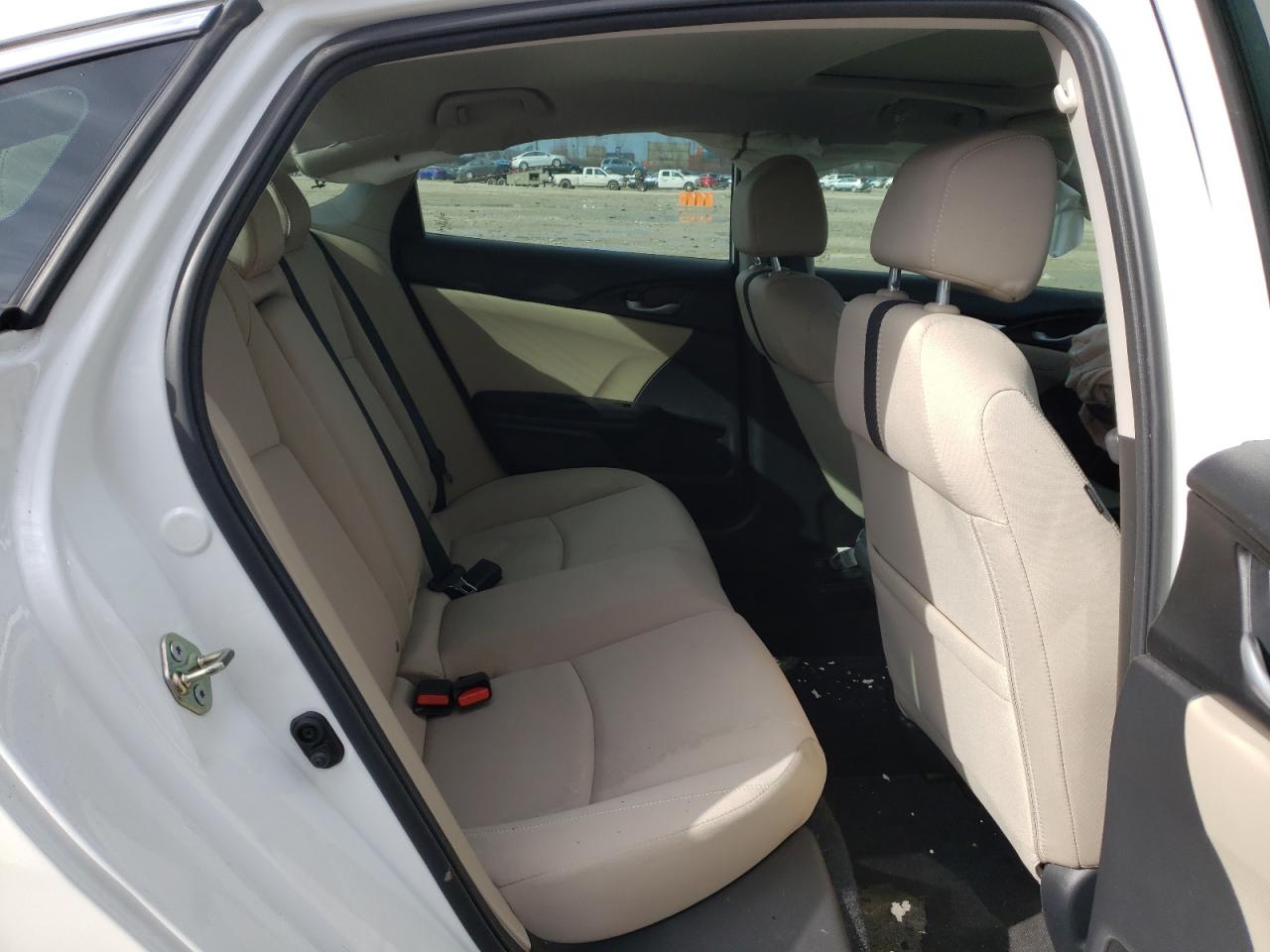 Photo 6 from auction – 2017 HONDA CIVIC with VIN 19XFC1F30HE015142