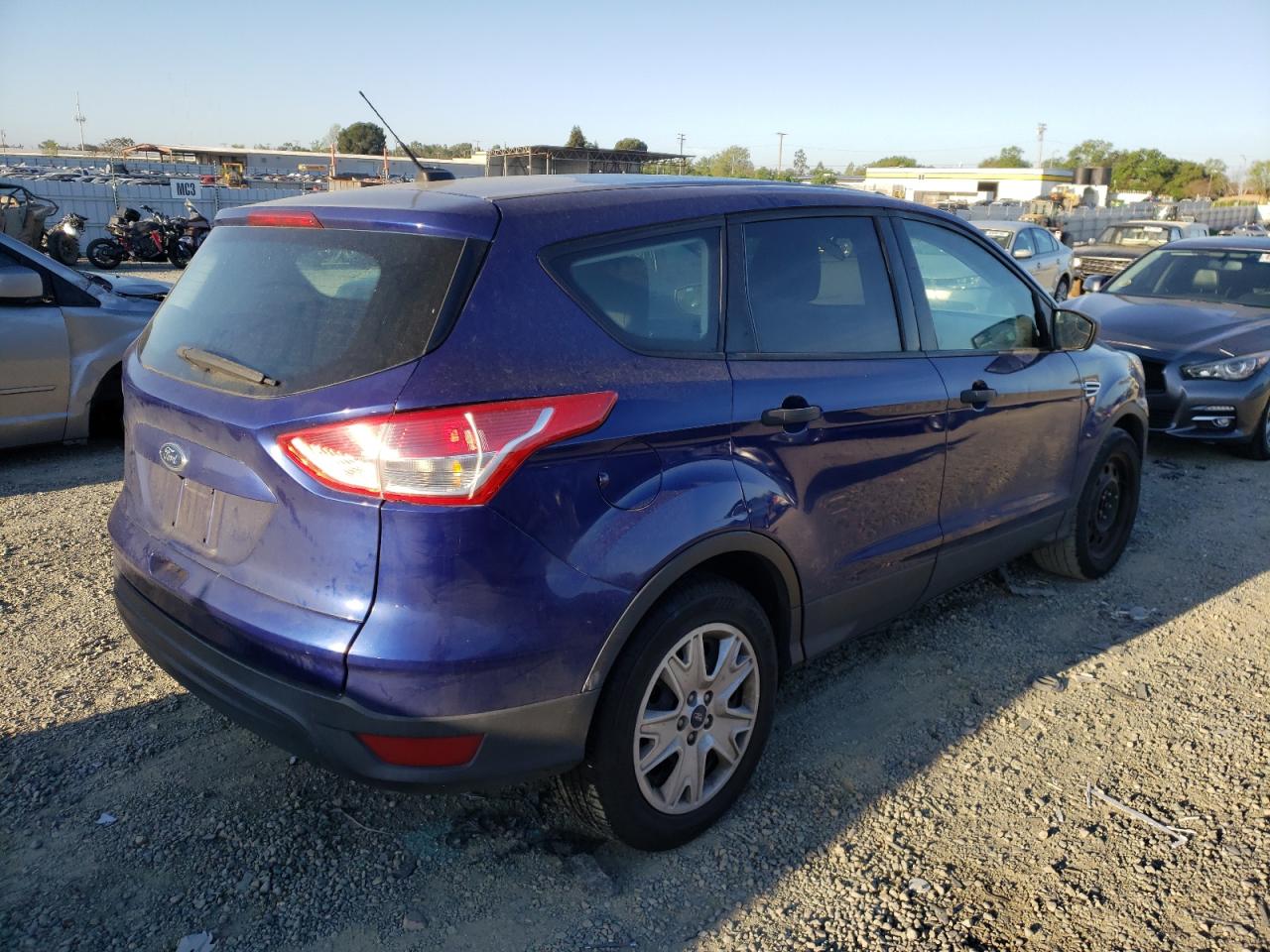 Photo 4 from auction – 2015 FORD ESCAPE S with VIN 1FMCU0F73FUB97765