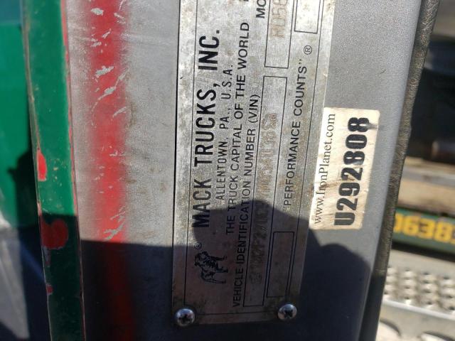 Photo 10 from auction – 2000 MACK 600 RD688 with VIN 1M2P270C9YM054036