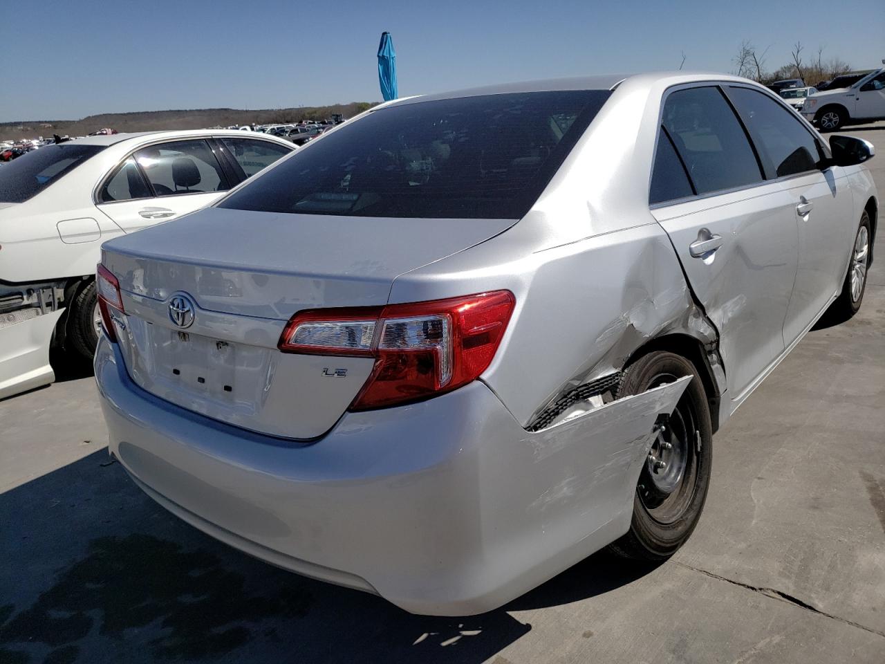 Photo 4 from auction – 2014 TOYOTA CAMRY L with VIN 4T4BF1FK9ER382973