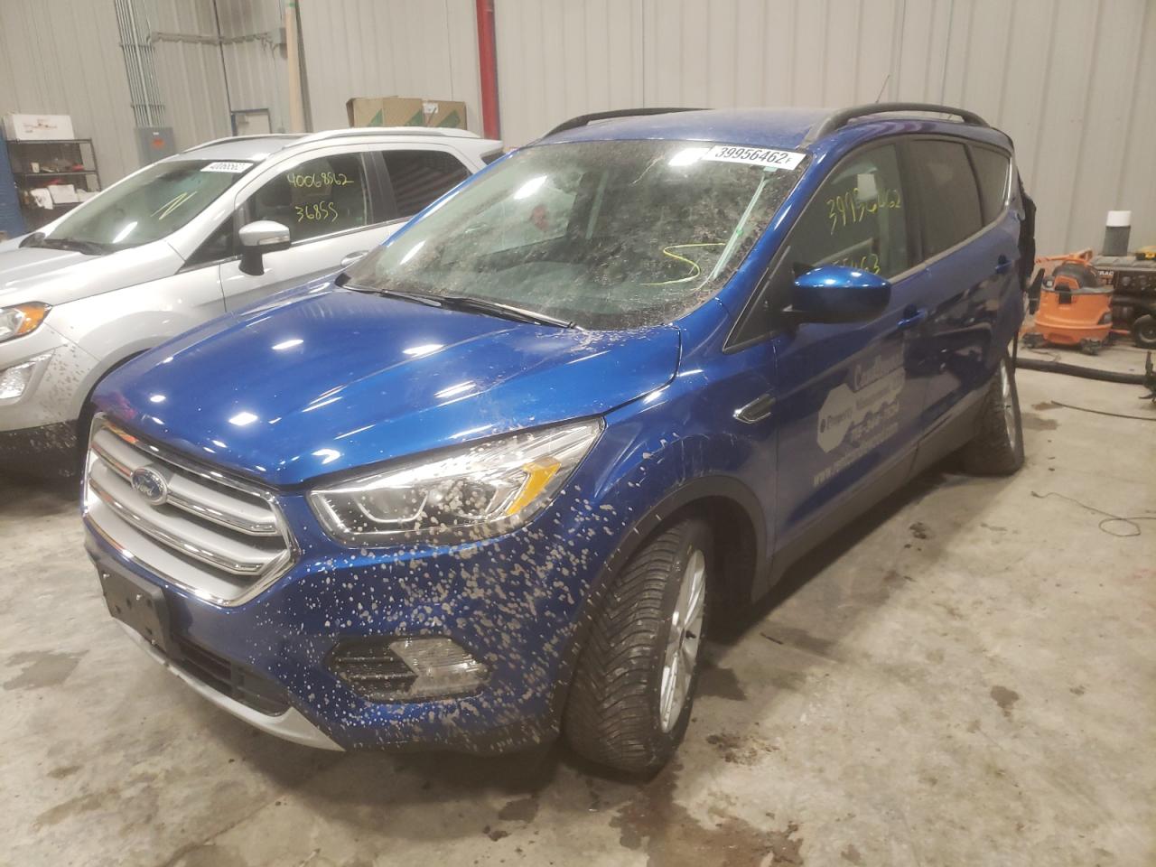 Photo 2 from auction – 2017 FORD ESCAPE SE with VIN 1FMCU9GD3HUC08095