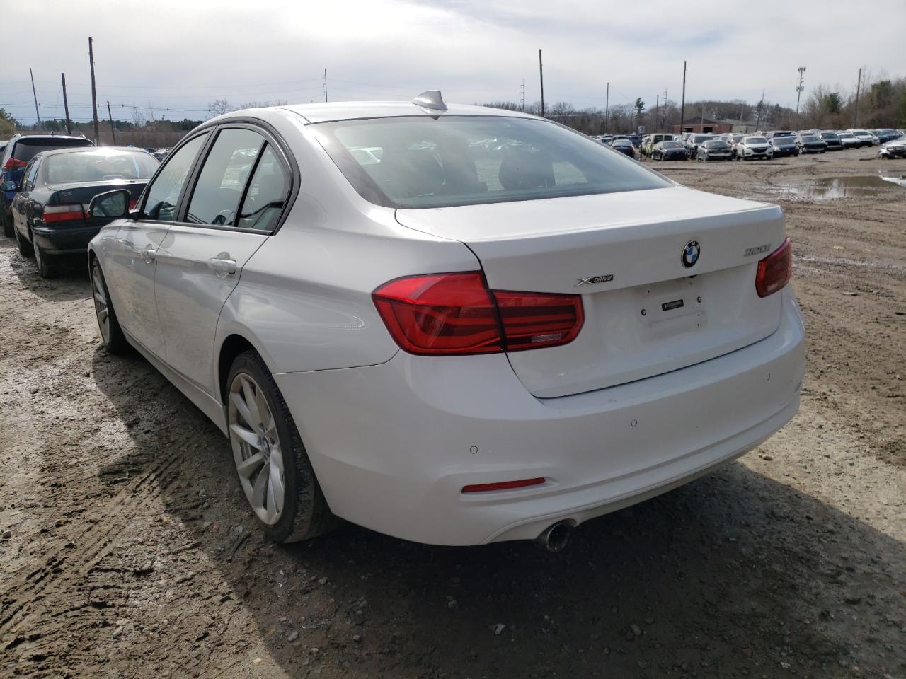 Photo 3 from auction – 2016 BMW 320 XI with VIN WBA8A3C58GK689371