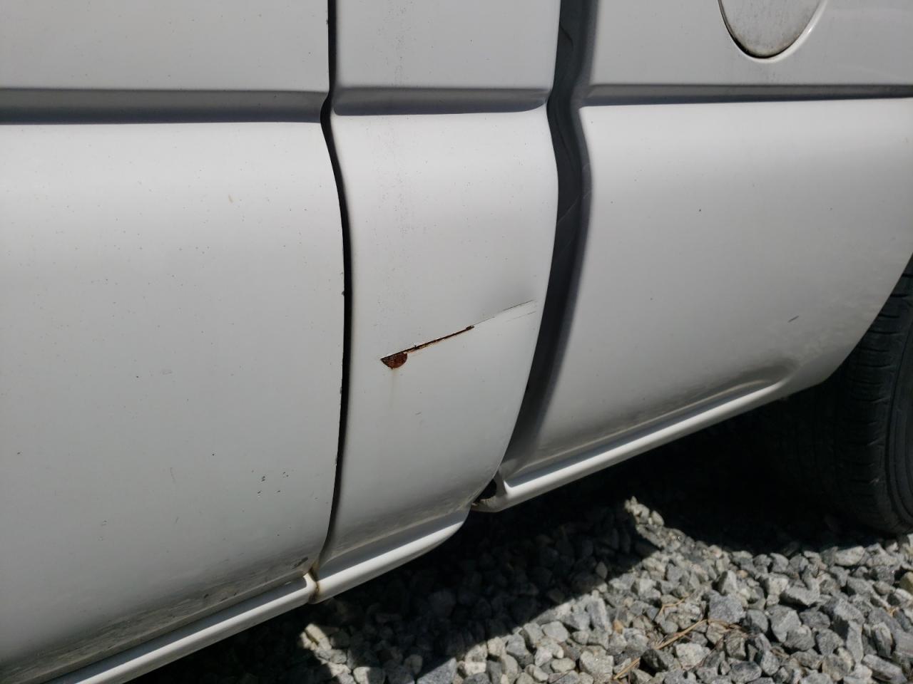 Photo 9 from auction – 2004 CHEVROLET SILVERADO with VIN 1GCEC14X44Z181681