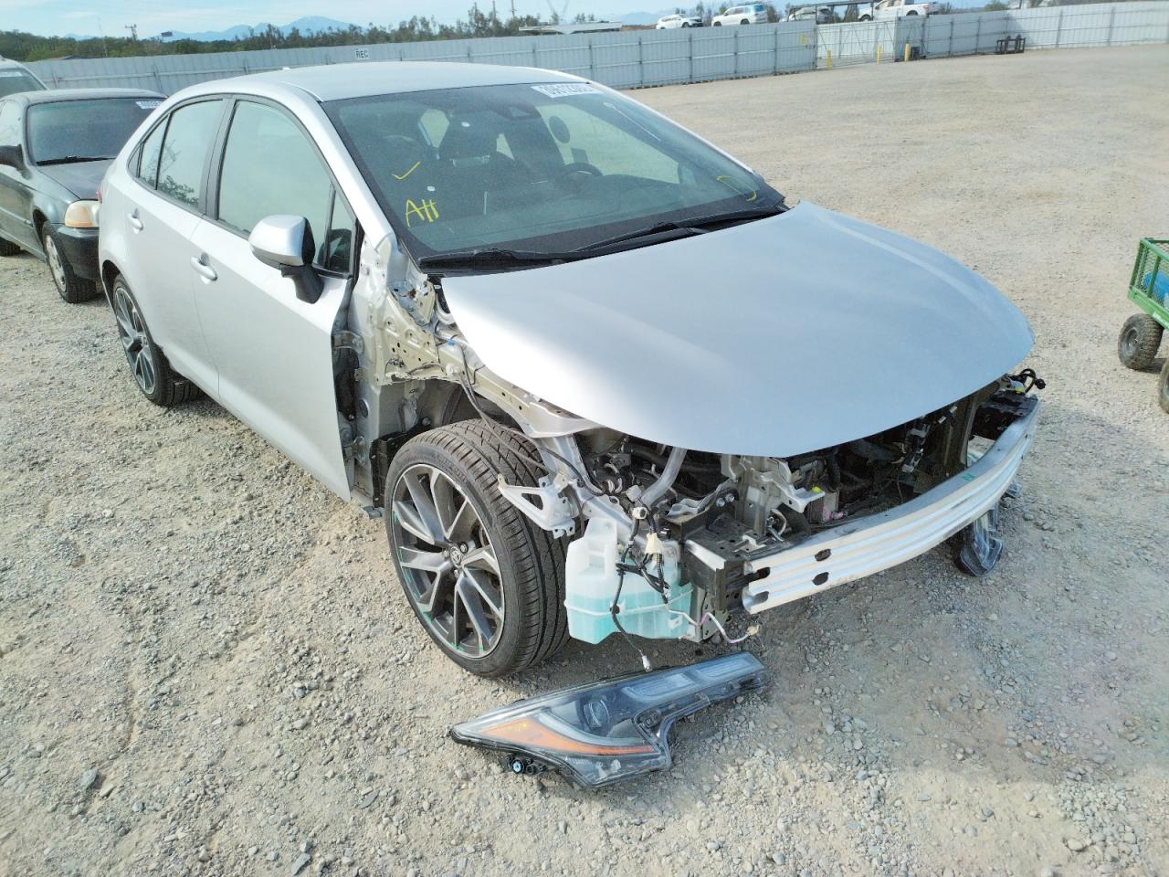 TOYOTA COROLLA SE 2020 with VIN 5YFS4RCE0LP016251 - Photo from auction