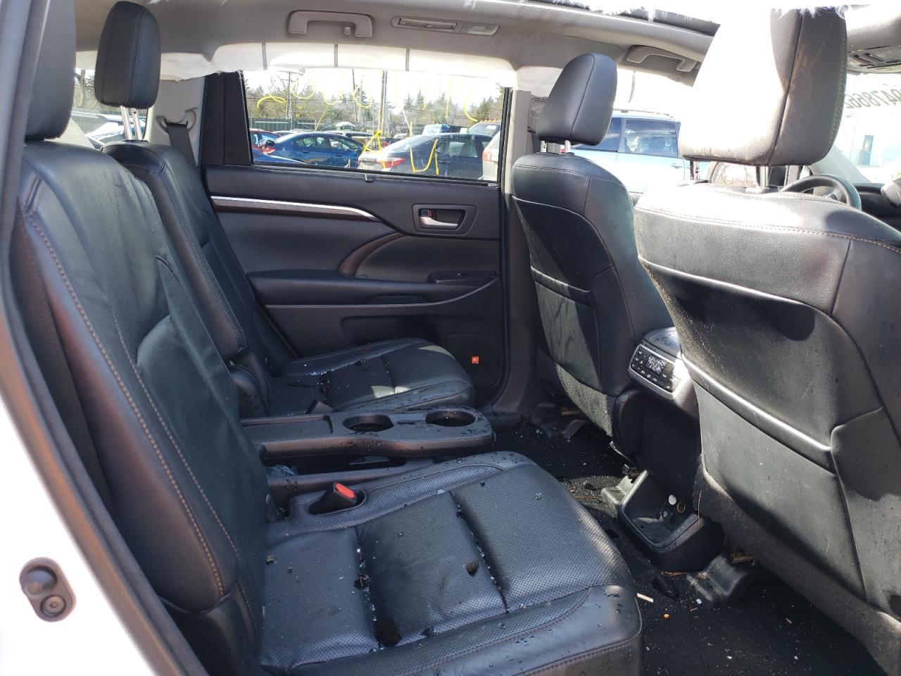 Photo 6 from auction – 2014 TOYOTA HIGHLANDER with VIN 5TDDKRFH6ES056106