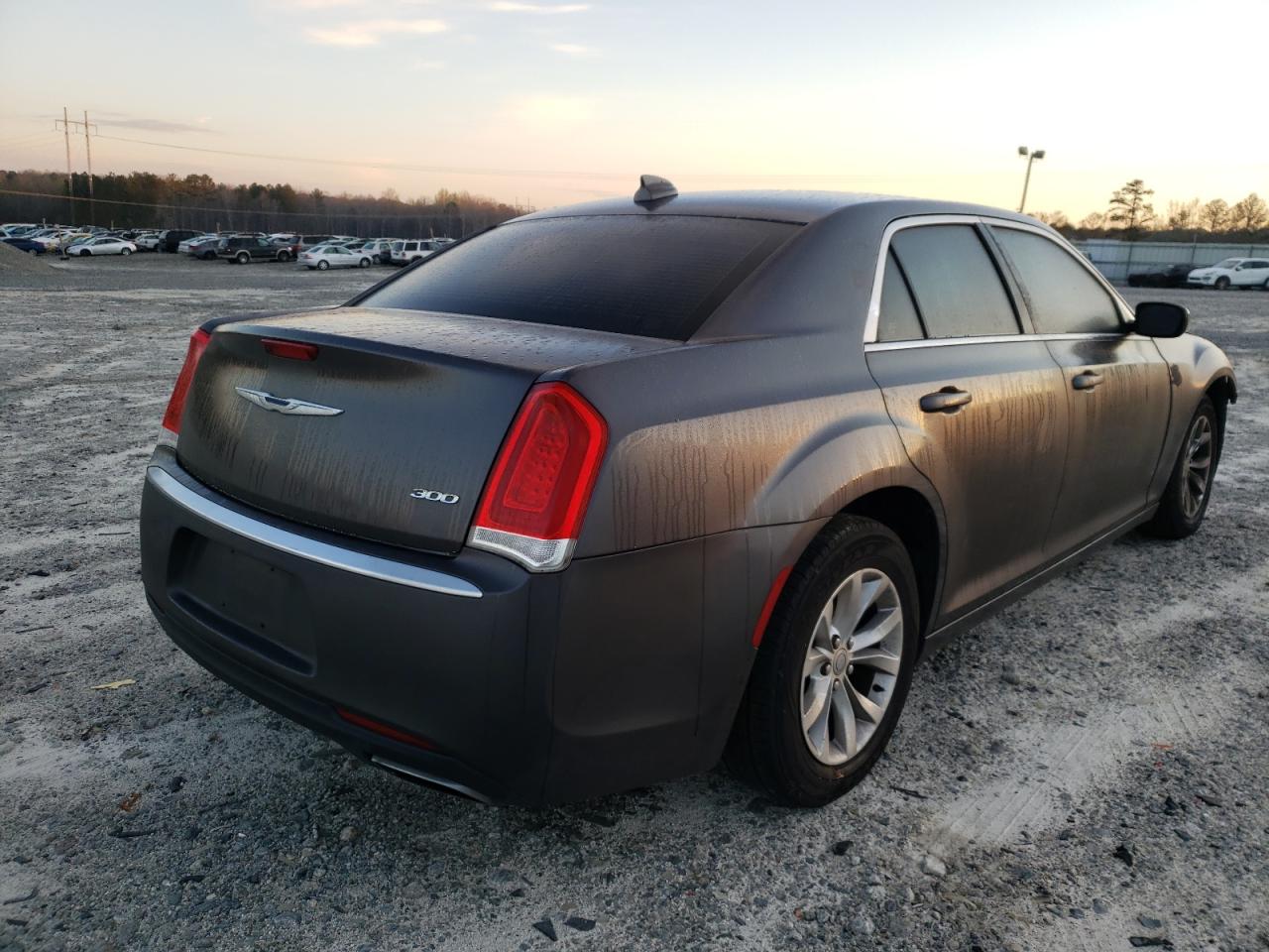 Photo 4 from auction – 2015 CHRYSLER 300 LIMITE with VIN 2C3CCAAG9FH749071