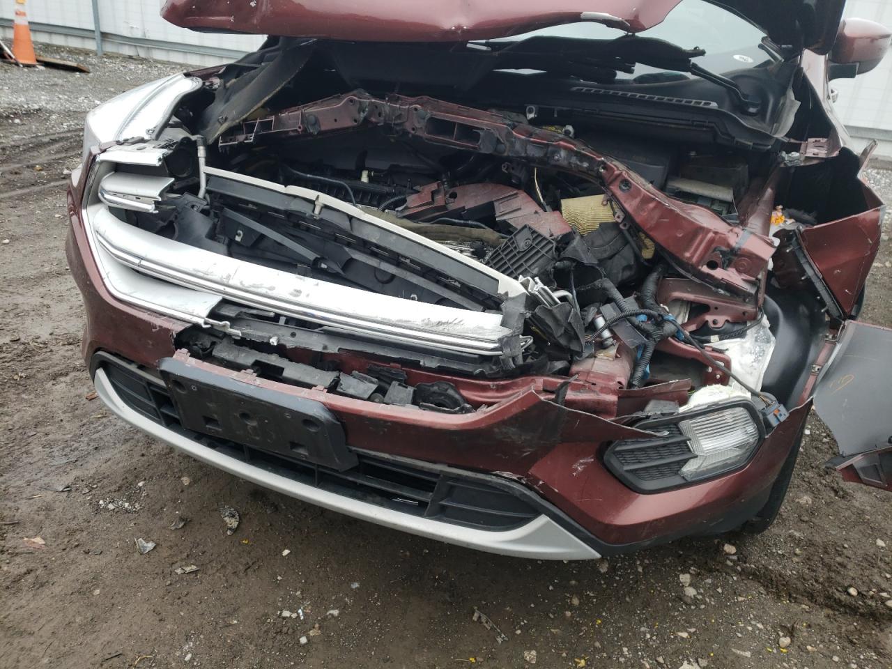 Photo 9 from auction – 2018 FORD ESCAPE SE with VIN 1FMCU9GD2JUC67516