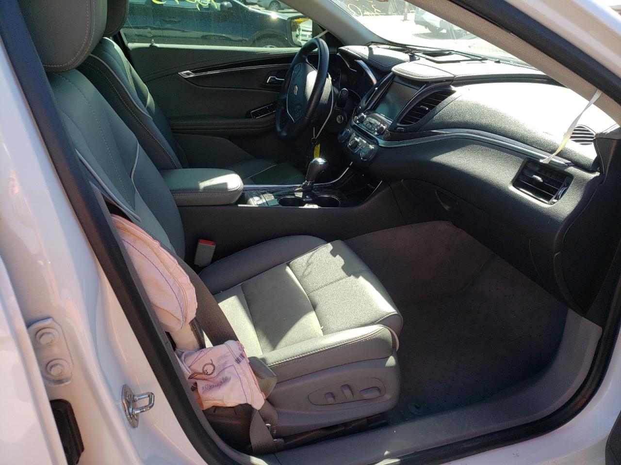 Photo 5 from auction – 2015 CHEVROLET IMPALA LT with VIN 1G1125S34FU101975