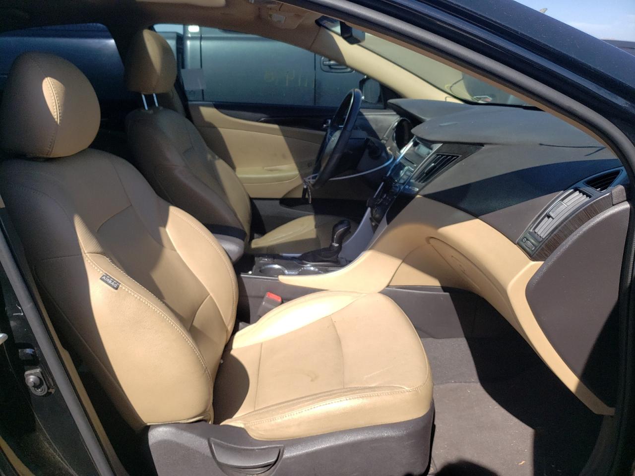 Photo 5 from auction – 2013 HYUNDAI SONATA SE with VIN 5NPEC4AC5DH695338