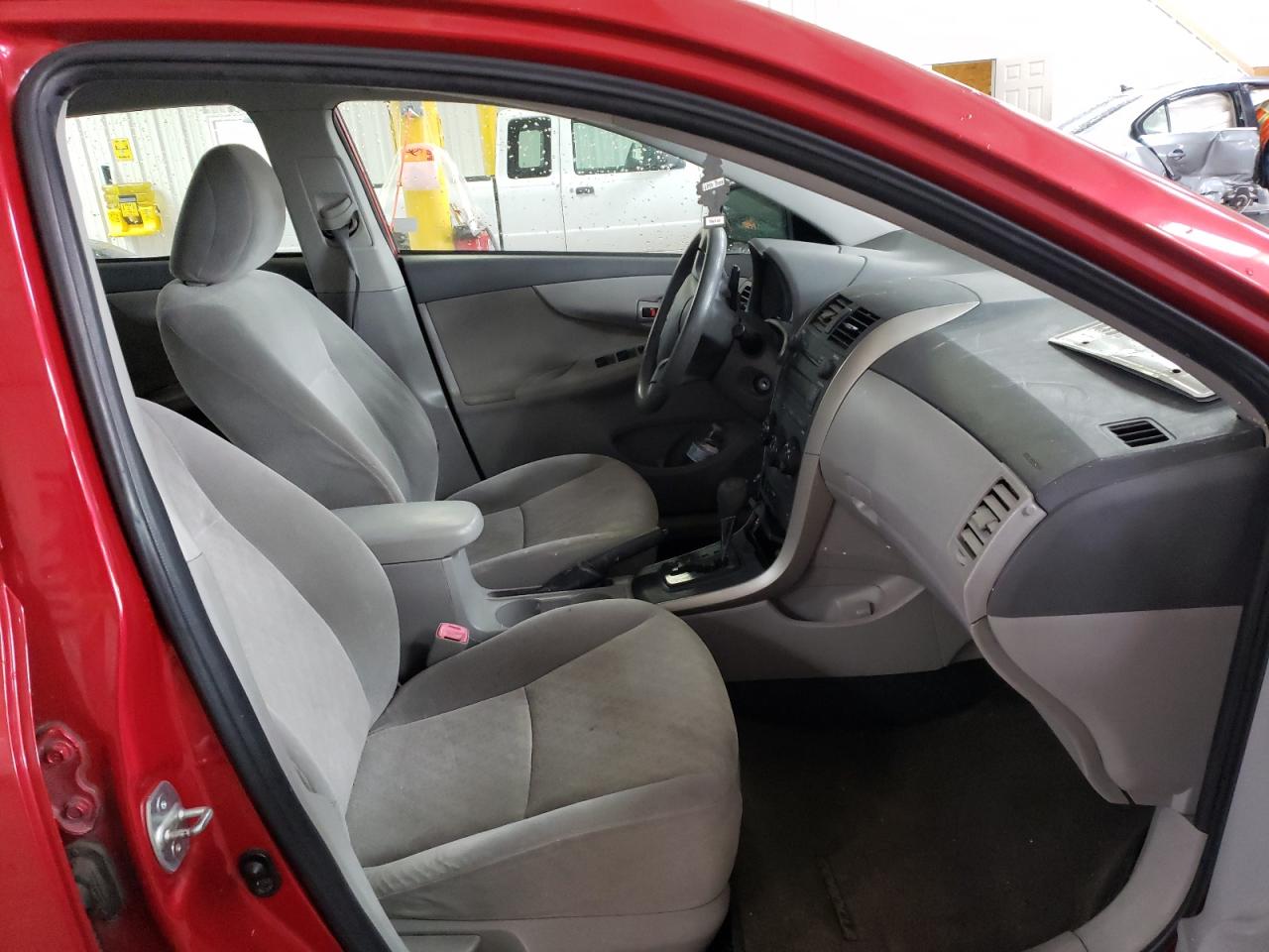 Photo 5 from auction – 2009 TOYOTA COROLLA with VIN JTDBL40E19J030330